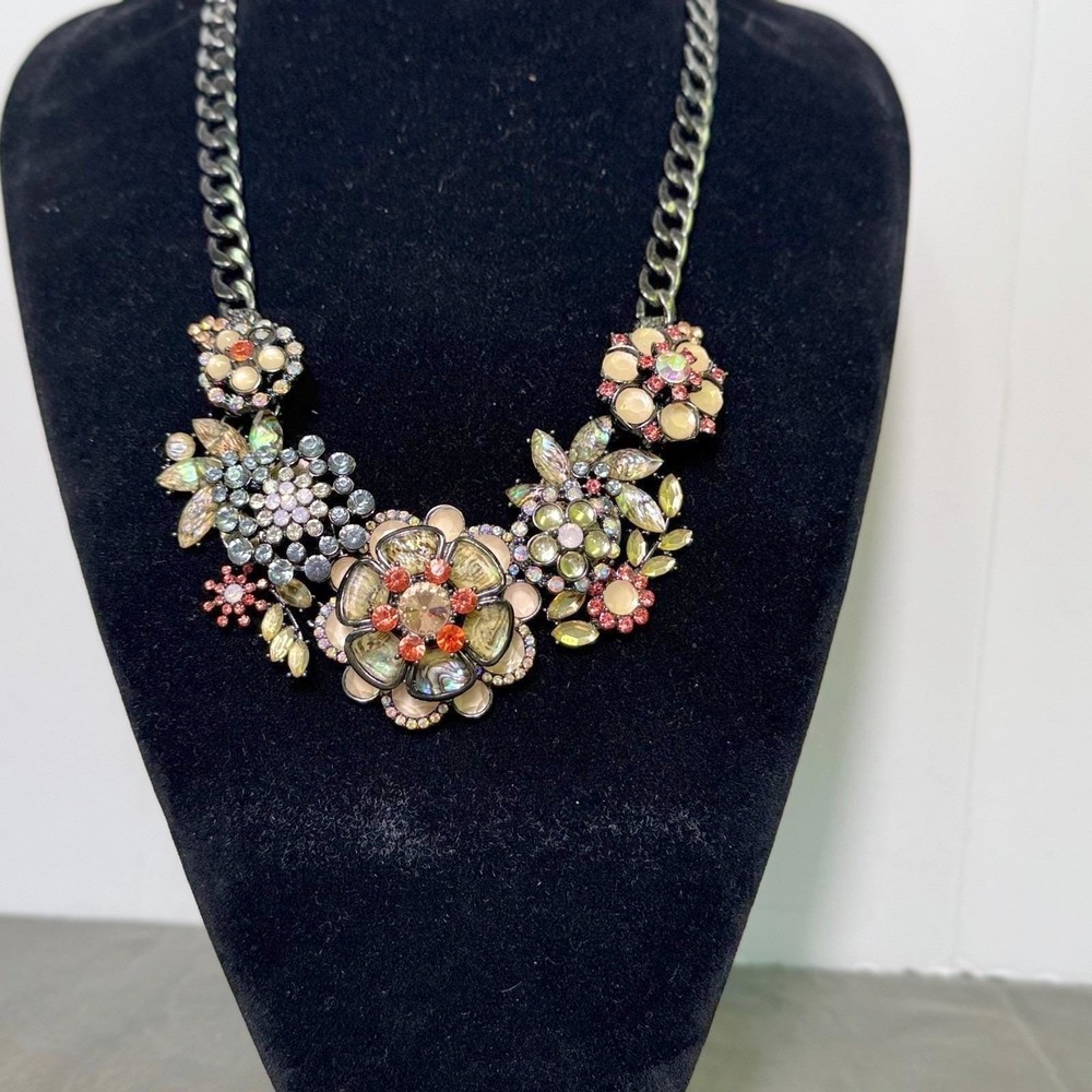 Joan Rivers statement necklace clusters of multi color floral rhinestones - Picture 2 of 8